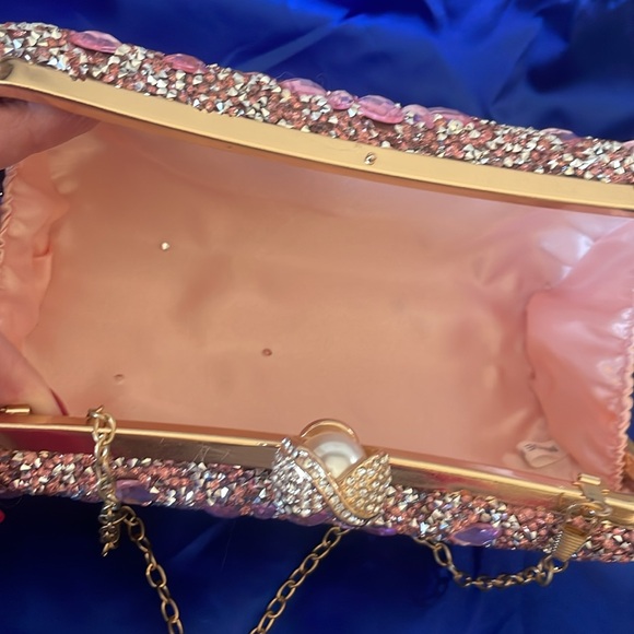 Clutch - Picture 3 of 4